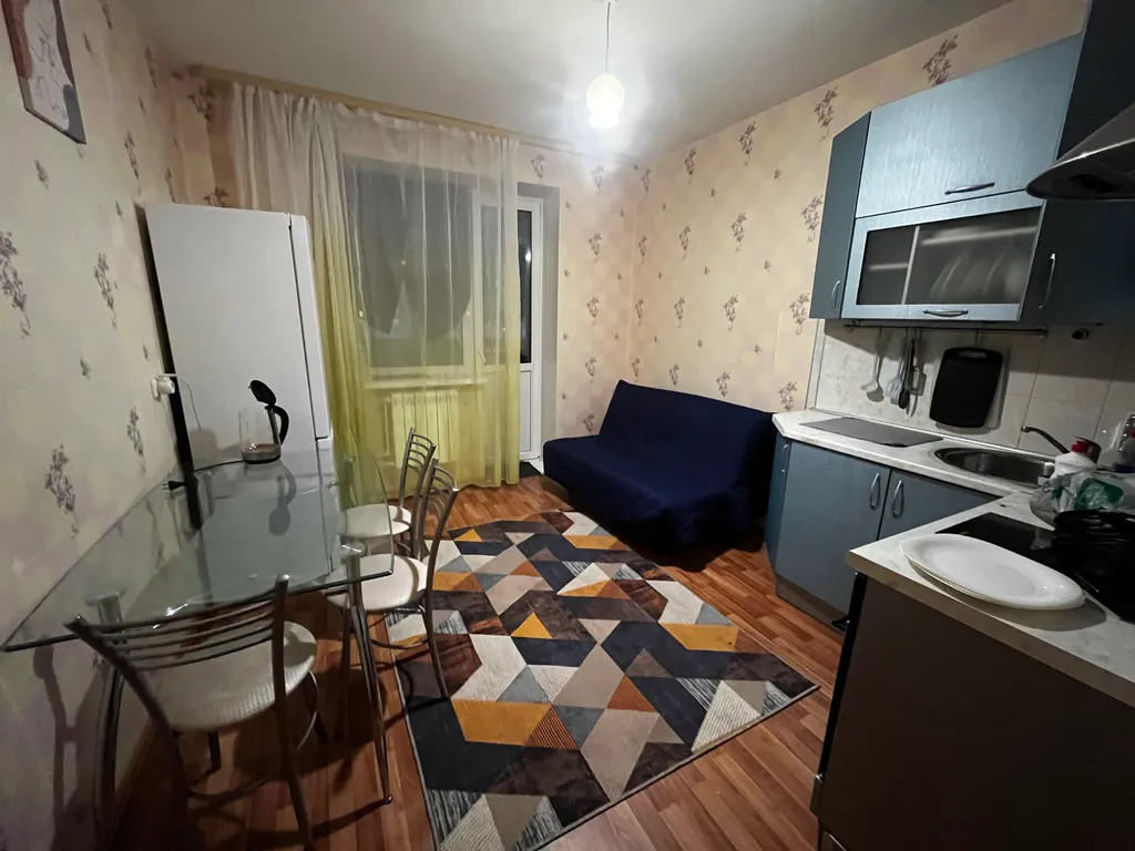 Квартира Просторная двухкомнатная квартира в Колпино — Тельмана