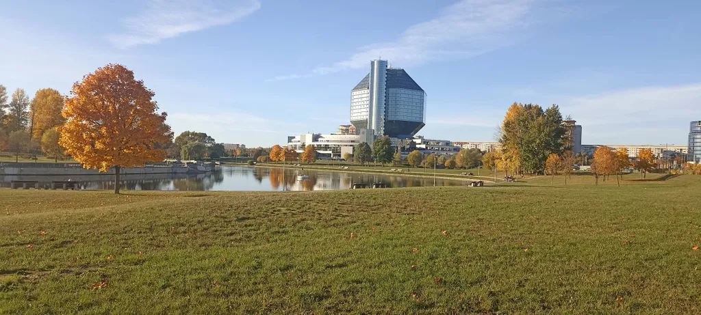 Квартира Квартира у метро в ЖК Маяк Минска с парковкой — Минск