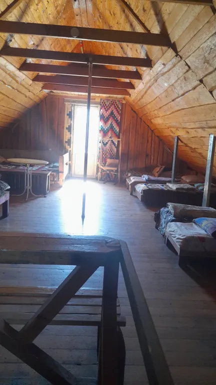 Большой дом с бассейном и диско, в ретро стиле около аэропорта Минск