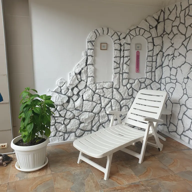 Уютный элленг с двориком Счастье на набережной Чёрного моря для двоих