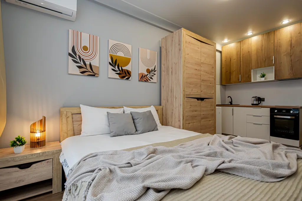 Уютная студия у цирка