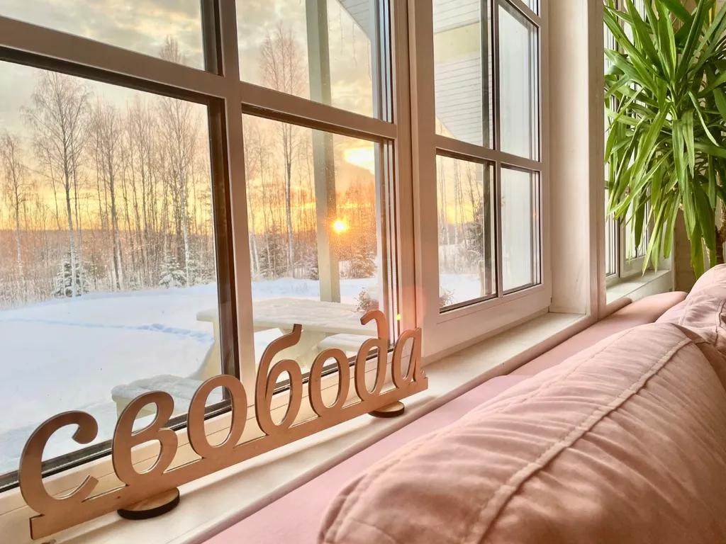 Коттедж с 4 спальнями, сауной и камином