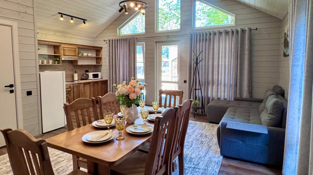 Коттедж с 2 спальнями и видом на горы и лес