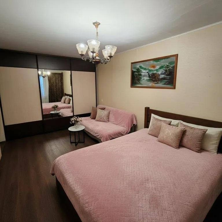 Уютная квартира в хорошем районе — аренда посуточно в Магнитогорск