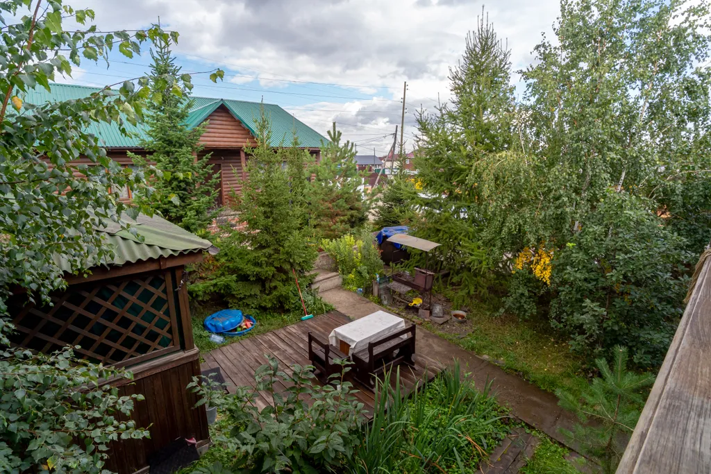 Уютный коттедж с террасой рядом с озером Парк кафе