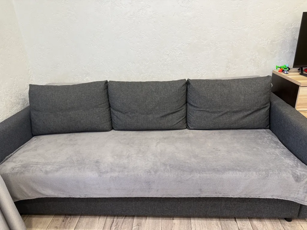 Уютная студия с видом на пруд