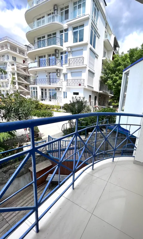 Панорамная квартира с шикарным видом на Ялту