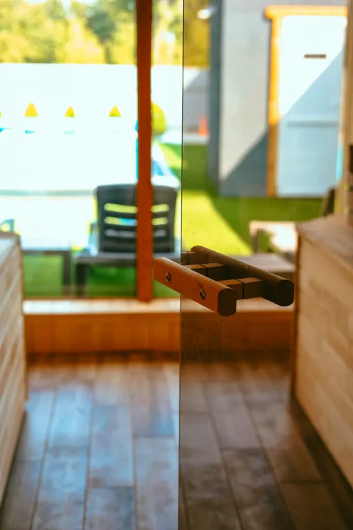 Коттедж Просторный комфортабельный коттедж — Медведовская