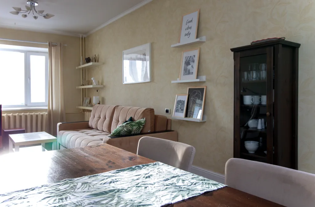 Уютная и просторная квартира с отдельной спальней и гостиной-кухней