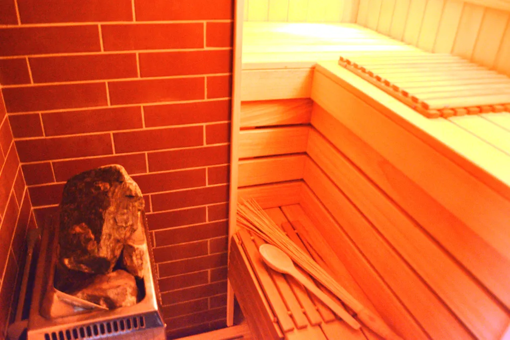 Квартира 2-комн. апарт-ты с САУНОЙ Jacuzzi 55*SmartTV Кухня Балкон Центр города — аренда посуточно в Минск