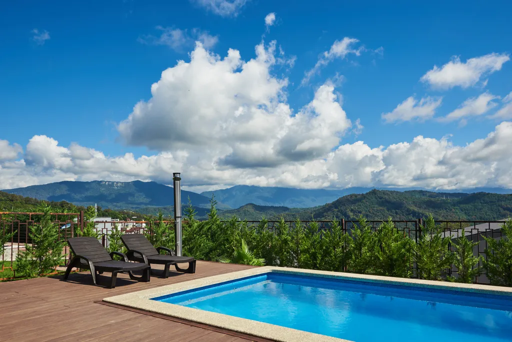 Видовой коттедж с бассейном и сауной — аренда посуточно в Высокое