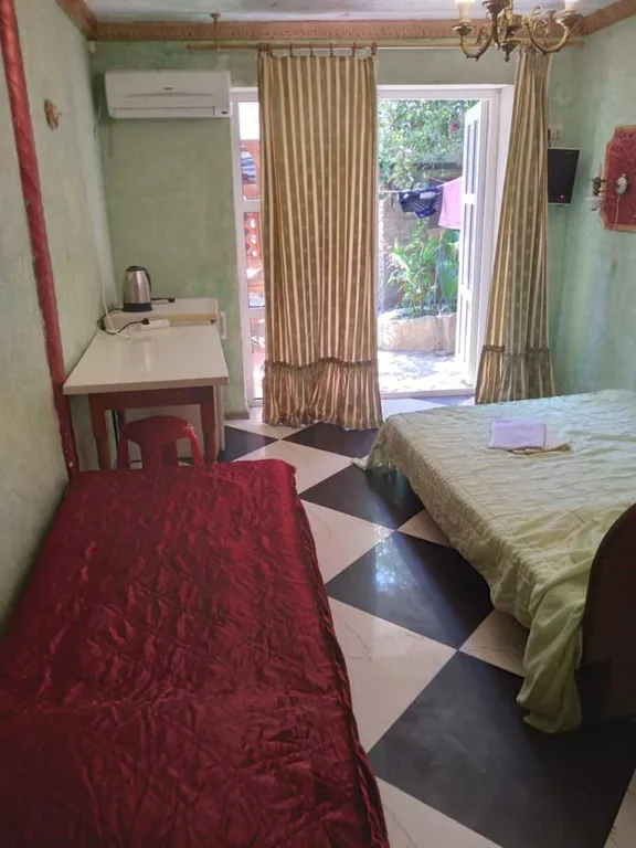 Номер с беседкой у самого моря