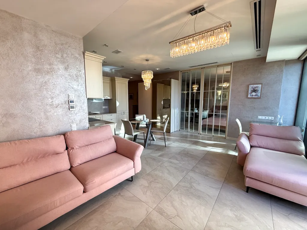 Двухкомнатная квартира на берегу моря, Bellevue Residence