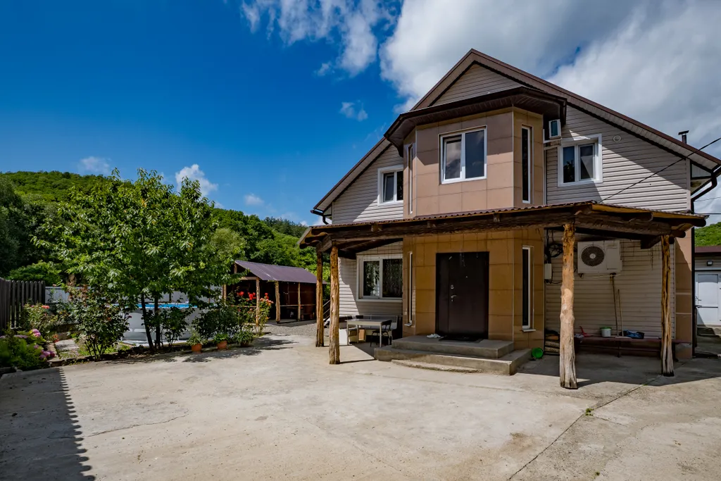 Коттедж Домик в лесу — Пляхо