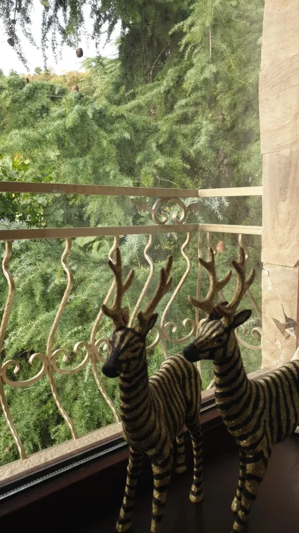 Дом-замок на море