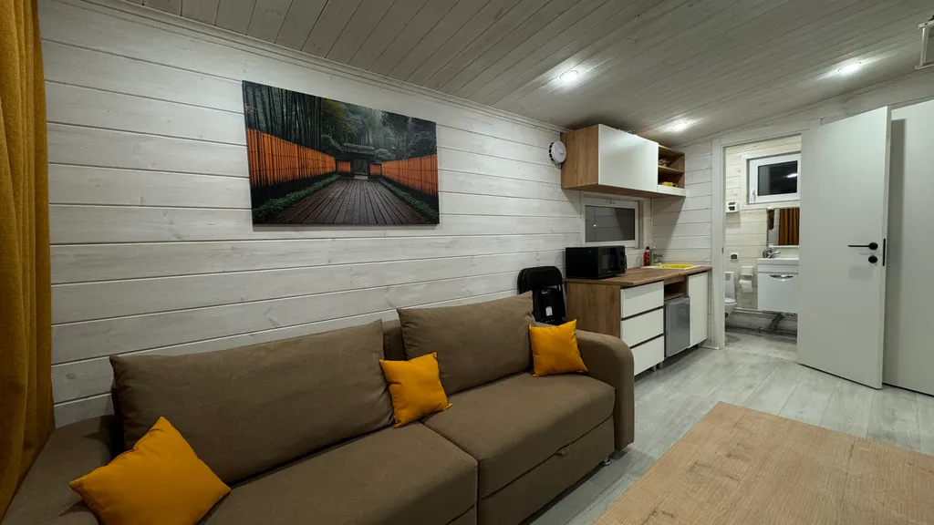 Небольшой уютный домик с чаном