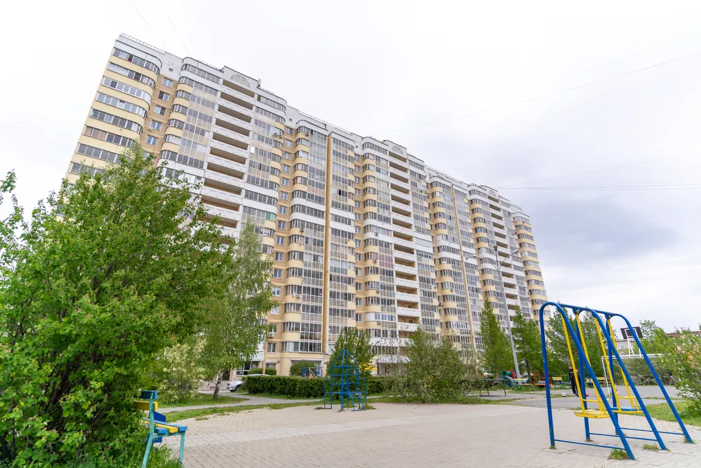 Дизайнерская двушка с биокамином