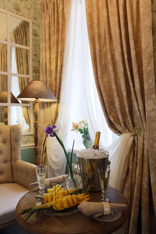 Дизайнерская комната Romantic suite