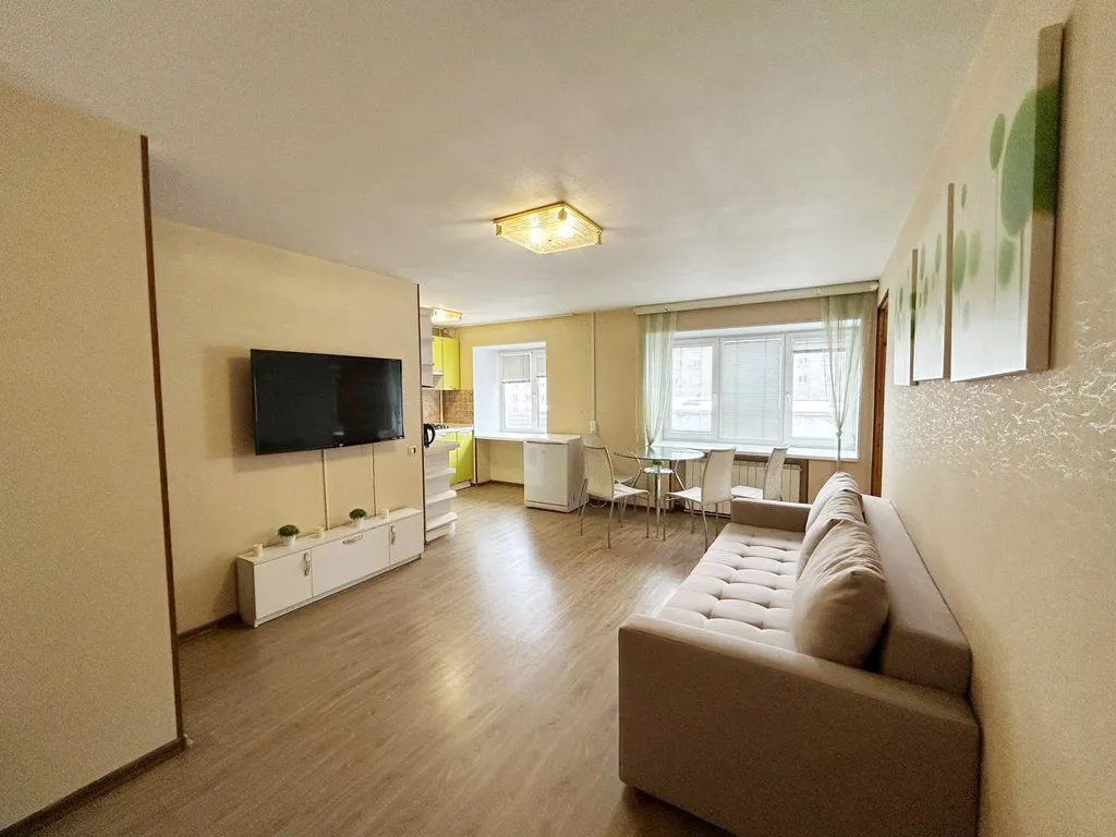 Северные апартаменты в самом центре города на площади Пять углов