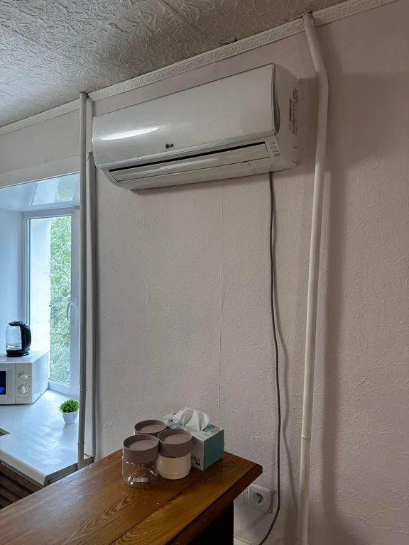 Просторная студия рядом с платиной ареной и прудами