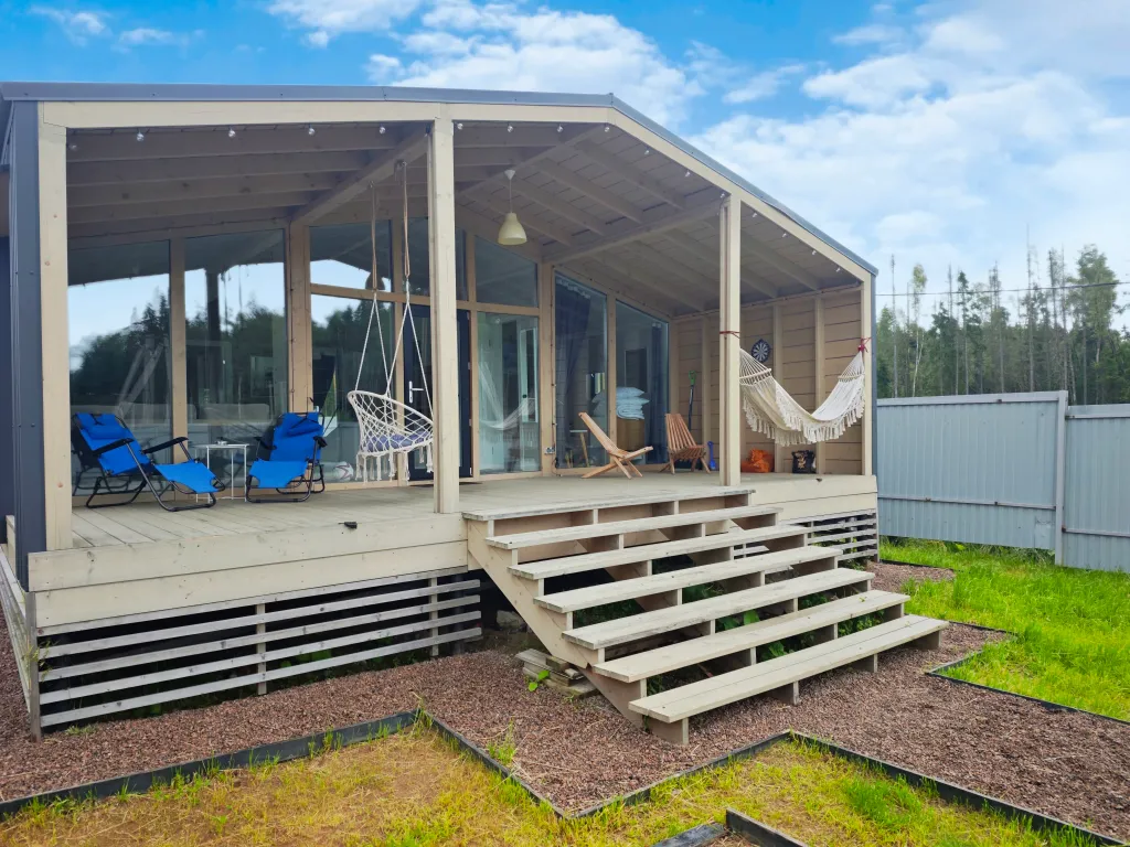 Большой семейный дом