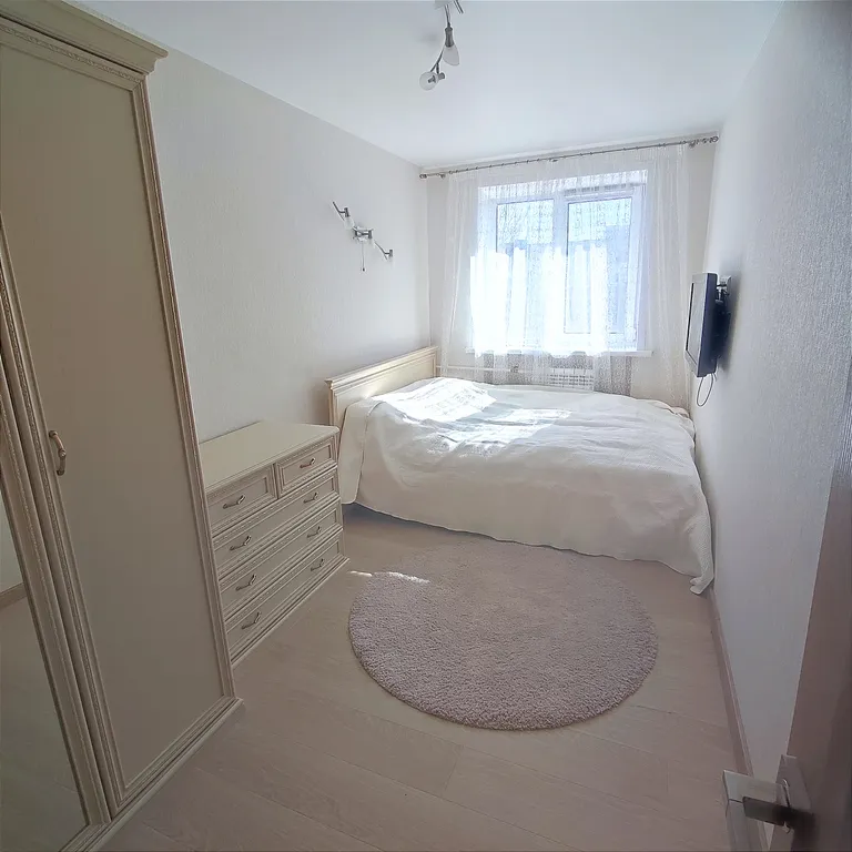 Комфортная двухкомнатная квартира в центре