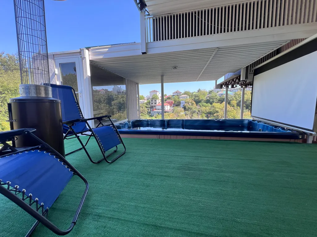 Уютный таунхаус с теплым бассейном и баней