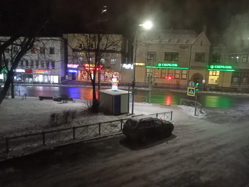 Petri Šemeikka Square apartment