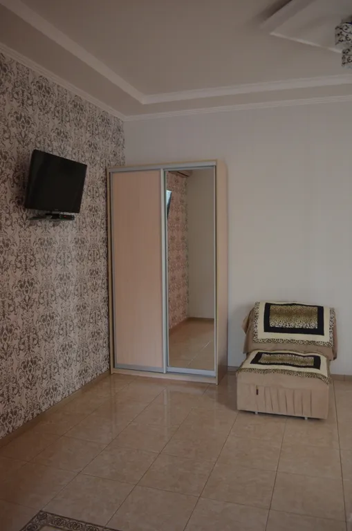 Коттедж Коттедж Апартаменты с двориком — Евпатория