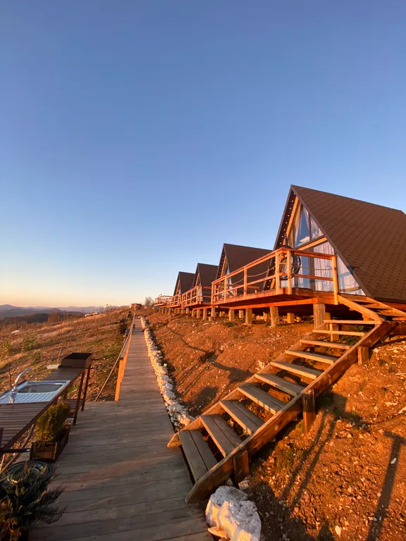 Коттедж Новый глэмпинг в горах с панорамным видом на олимпийский парк — аренда посуточно в Гагра