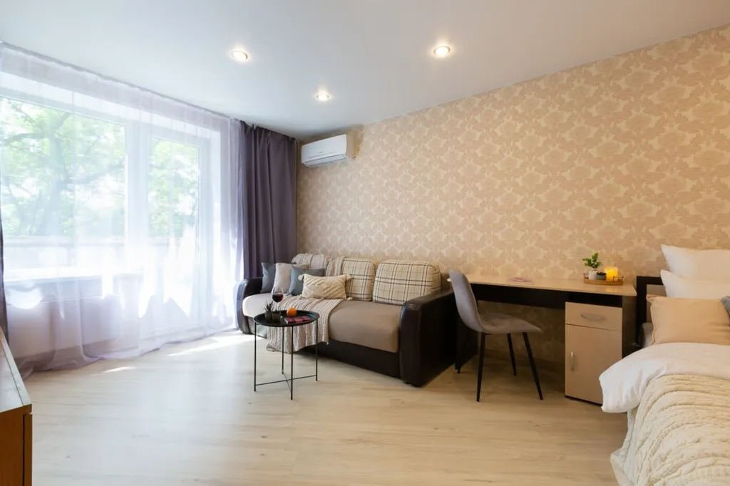 Квартира у живописного пруда