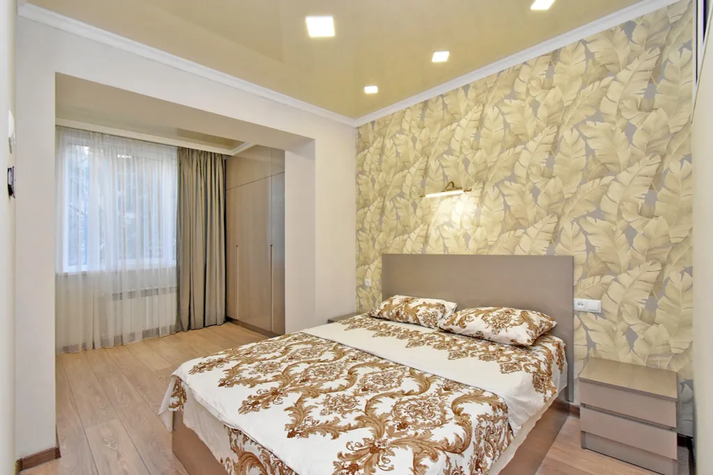 Четырёхкомнатная новая большая квартира