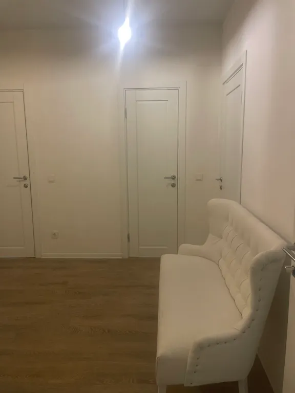 Уютные отдельные апартаменты с видом на озеро, без хозяев