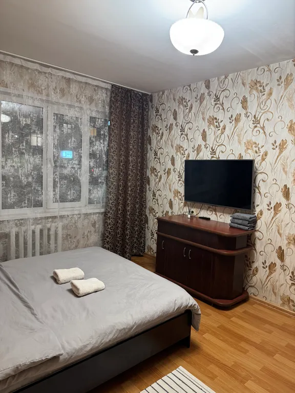 Уютная квартира на 10 лет октября