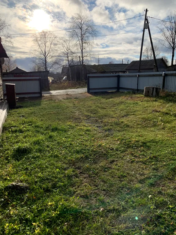 Дачный дом на берегу озера