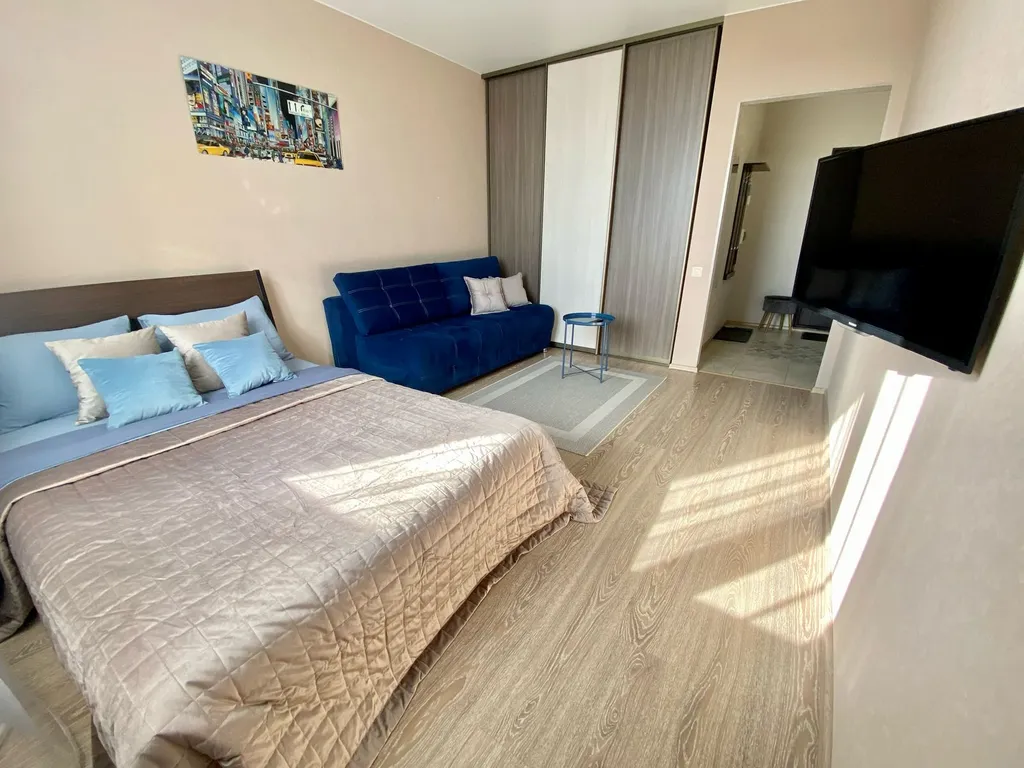 Видовая квартира на берегу Иртыша в центре