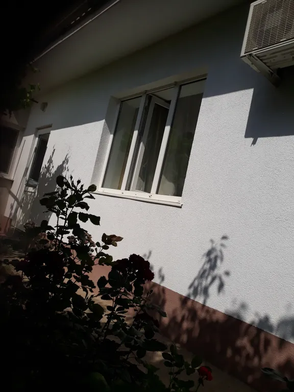 Дом двухкомнатный со всеми удобствами с отдельным двором