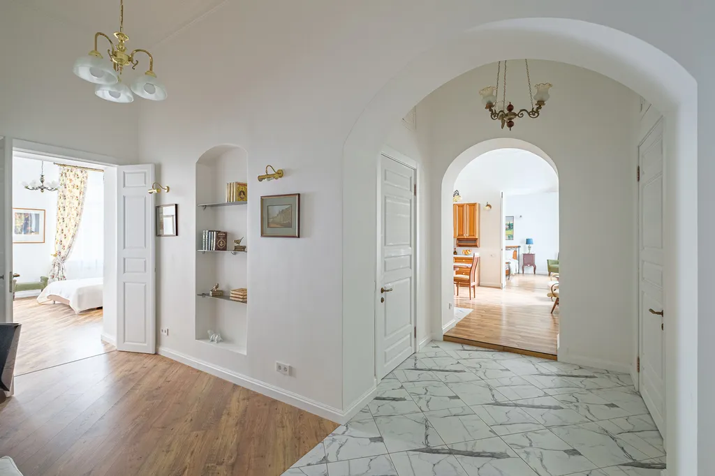 Элегантная квартира Delux с тремя спальнями, парковкой у Эрмитажа