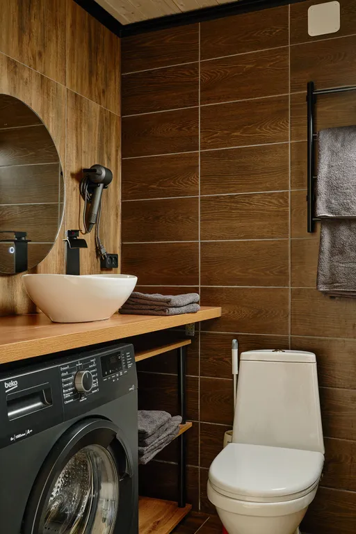 Уютный домик на берегу озера