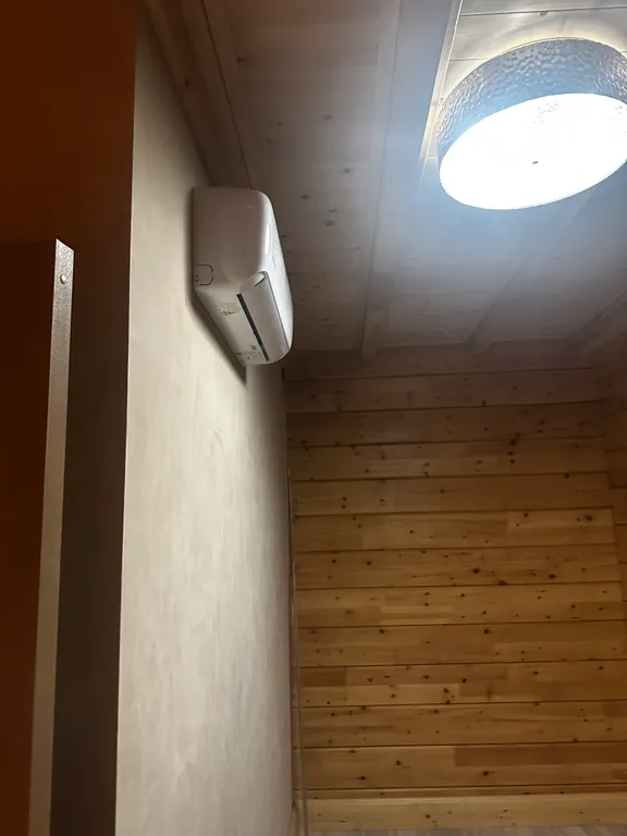 Коттедж Комфортный современный дом в горах Алтая ждет вас. — Озёрное