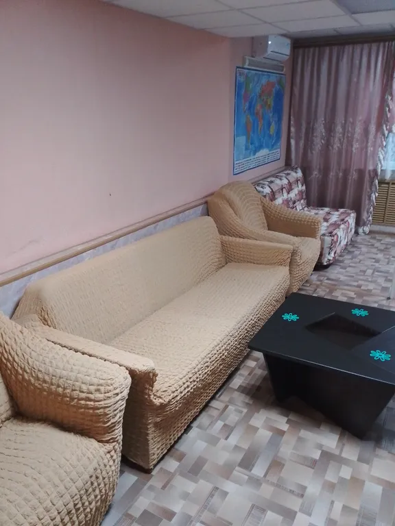 Дом в тихом спальном районе