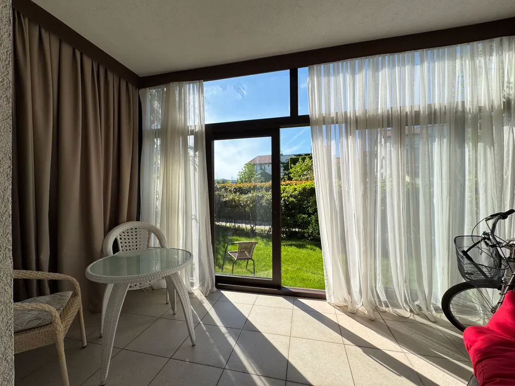 Уютная квартира в центре со своей террасой и бассейном