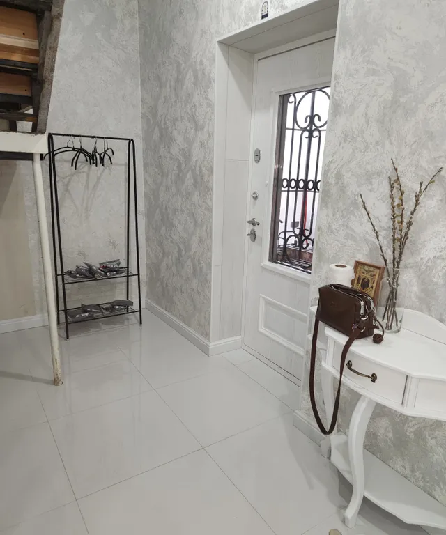 Большой дом с видом на гору