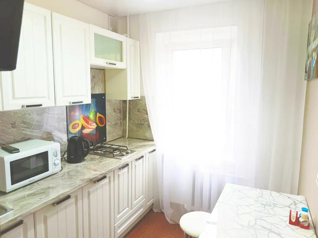 Уютная квартира в южном районе города — аренда посуточно в Новороссийск