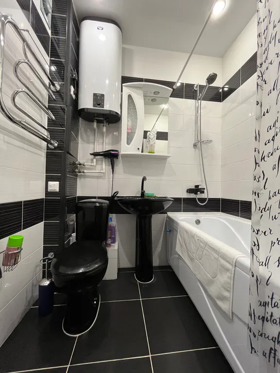 Уютная квартира с видом на набережную газовиков