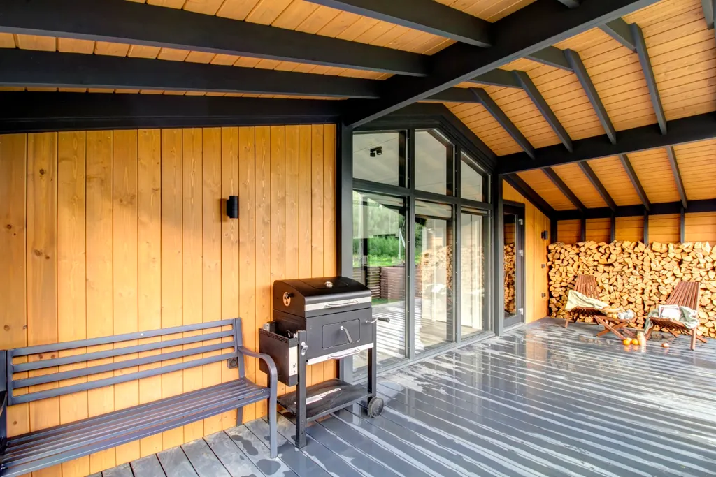 Уютный дoм с видом на лес в молoдoм пocёлкe