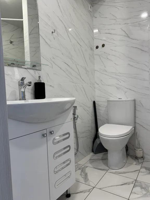 Просторная светлая квартира рядом с морем