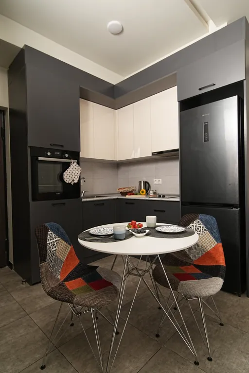 Улучшенные апартаменты с балконом в центре города