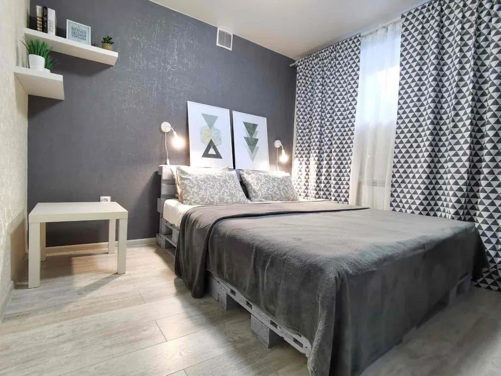 Светлая квартира в центре — аренда посуточно в Барнаул