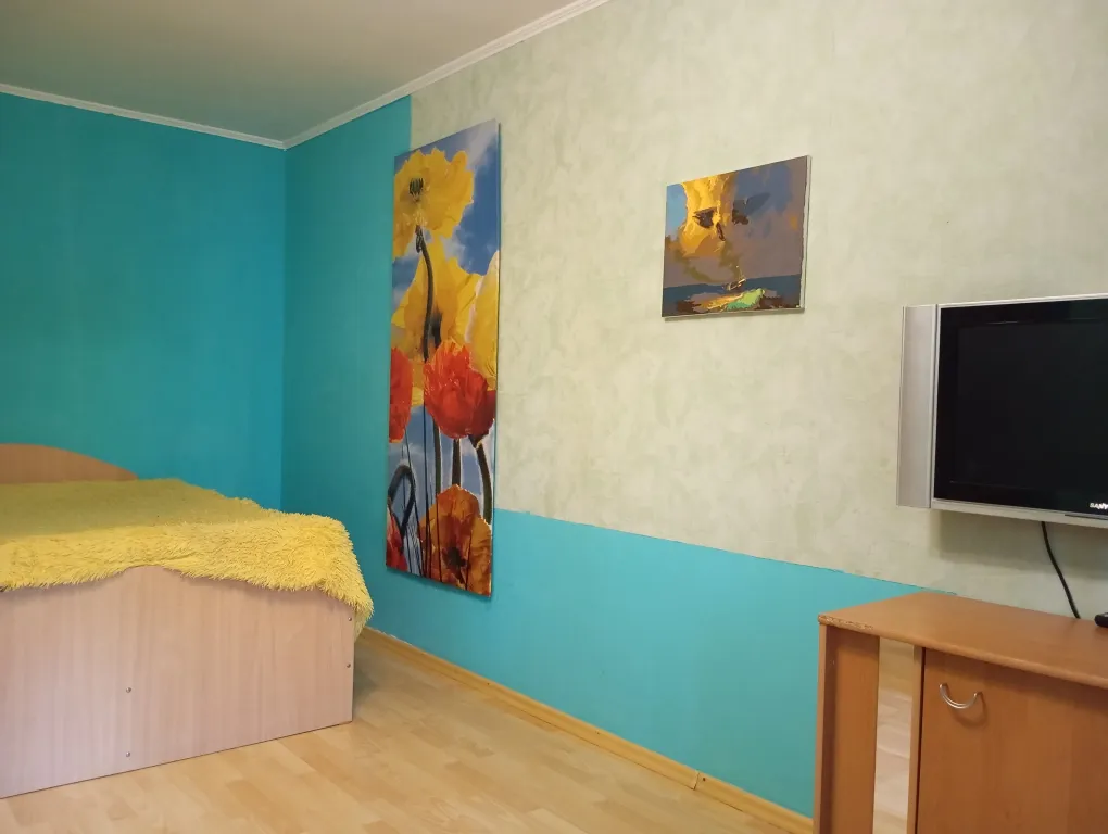 Между вокзалом и университетом